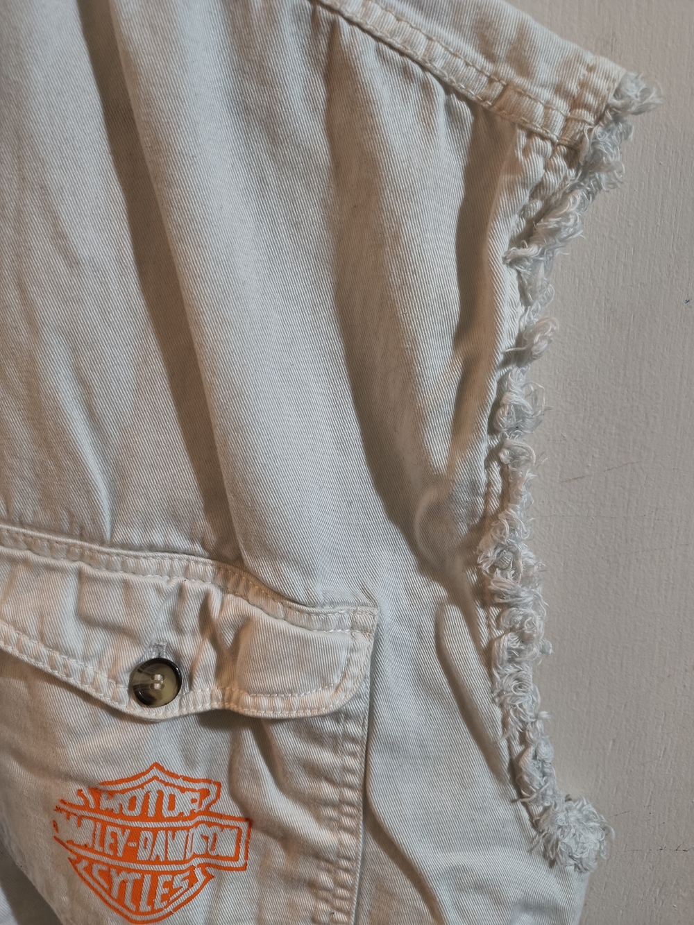 Harley-Davidson White Denim Sleeveless Button-Up Work Shirt - Picture 6 of 9